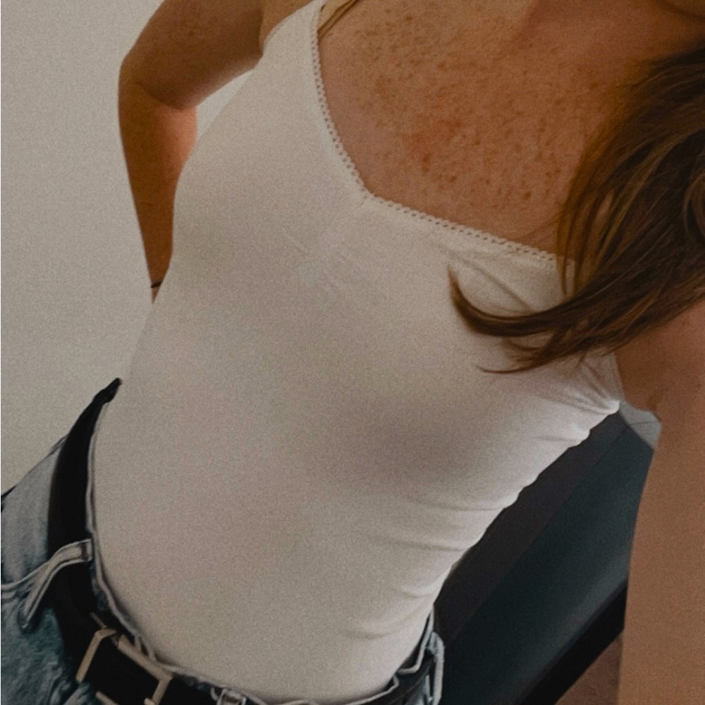 White skin tight tank